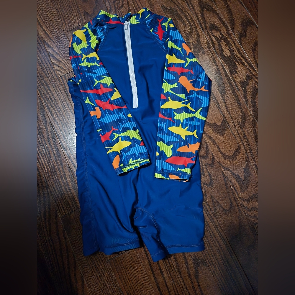 Floatimini Blue Rashguard with Colorful Shark Design - Picture 2 of 2